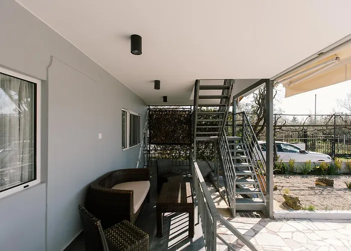 Ste's House At Macedonia Airport * Salonicco