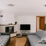 Ste's House At Macedonia Airport *